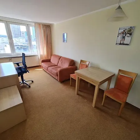 10q - Z6 1003 Apartment *