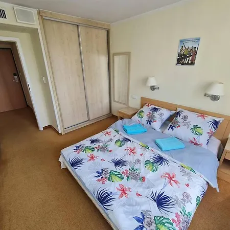 10q - Z6 1003 Apartment